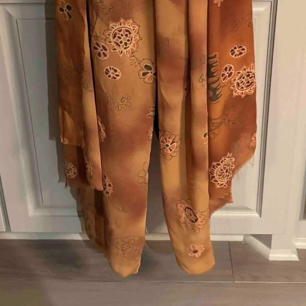 Floral Patterned multi use Scarf